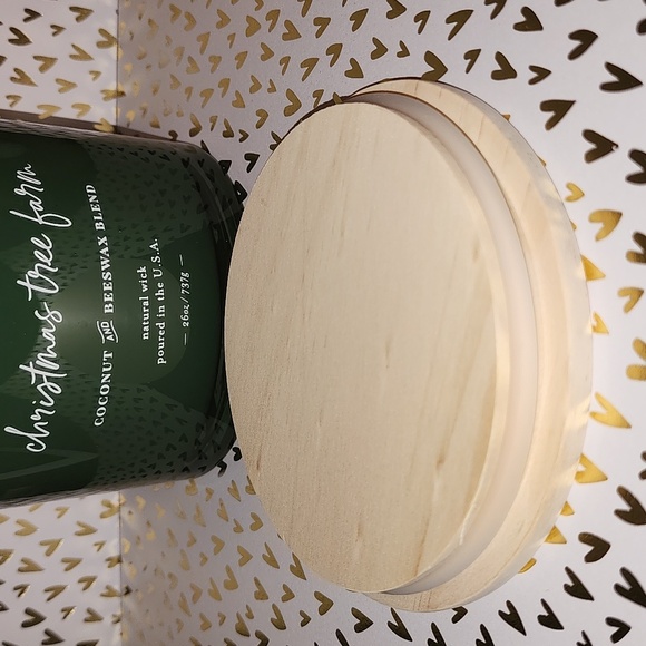 Brand New Scentsational Christmas Tree Farm Candle - Picture 6 of 6